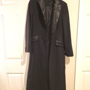 NWOT Womens long black trench coat size 8 with back slit